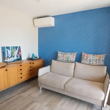 291 Isard 2 4 Apto Junto A La Playa Apartment *