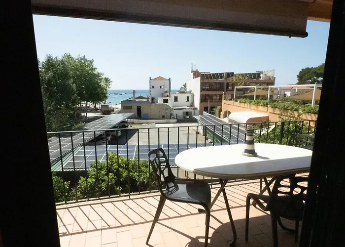 291 Isard 2 4 Apto Junto A La Playa Apartamento *