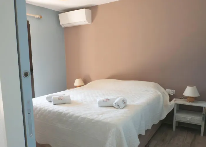 291 Isard 2 4 Apto Junto A La Playa Apartamento *